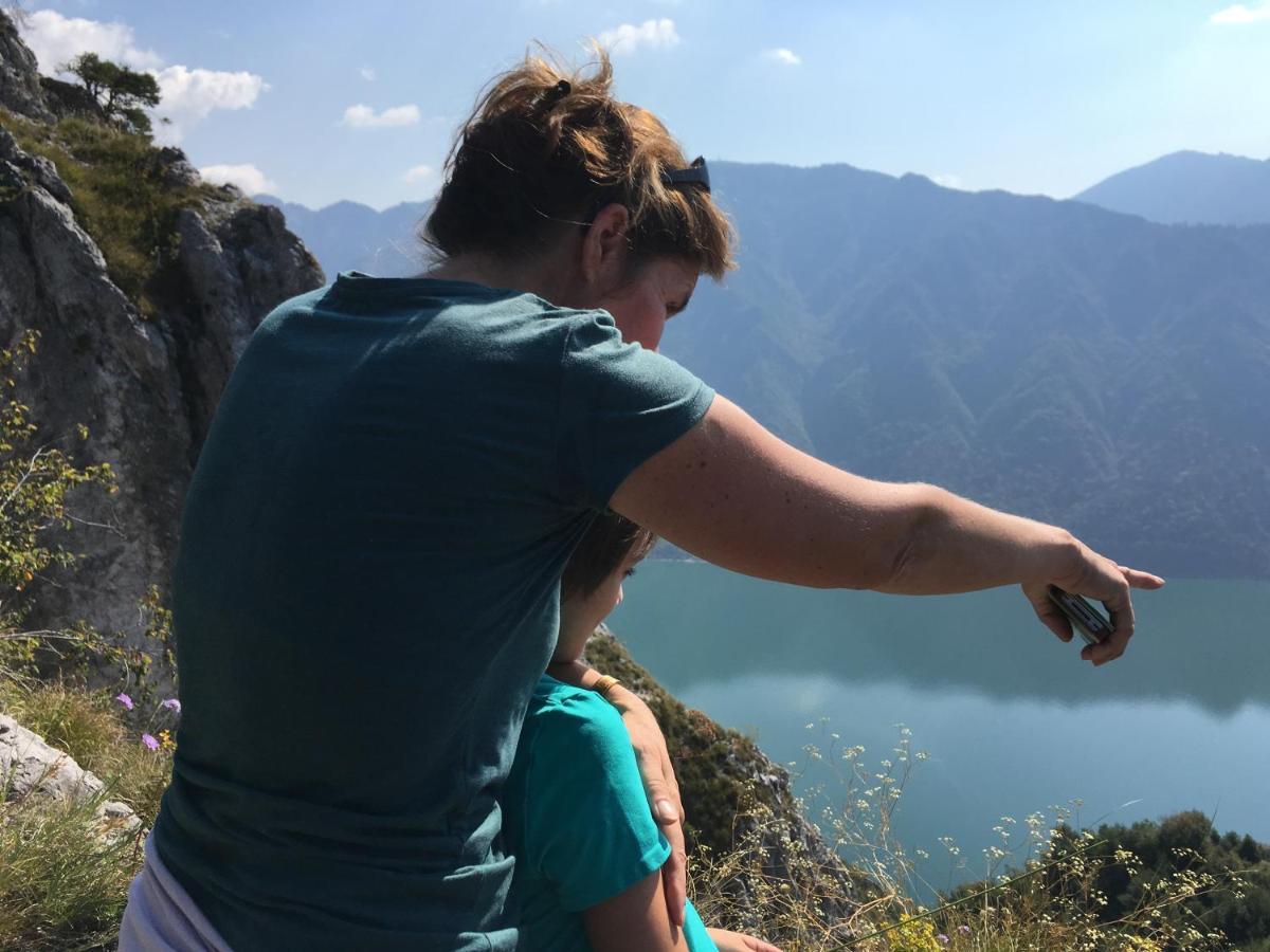 Casa Carla, Bis 4 Personen, Garten, Balkon Mit Blick Auf Den See Und Die Berge Кроне Экстерьер фото