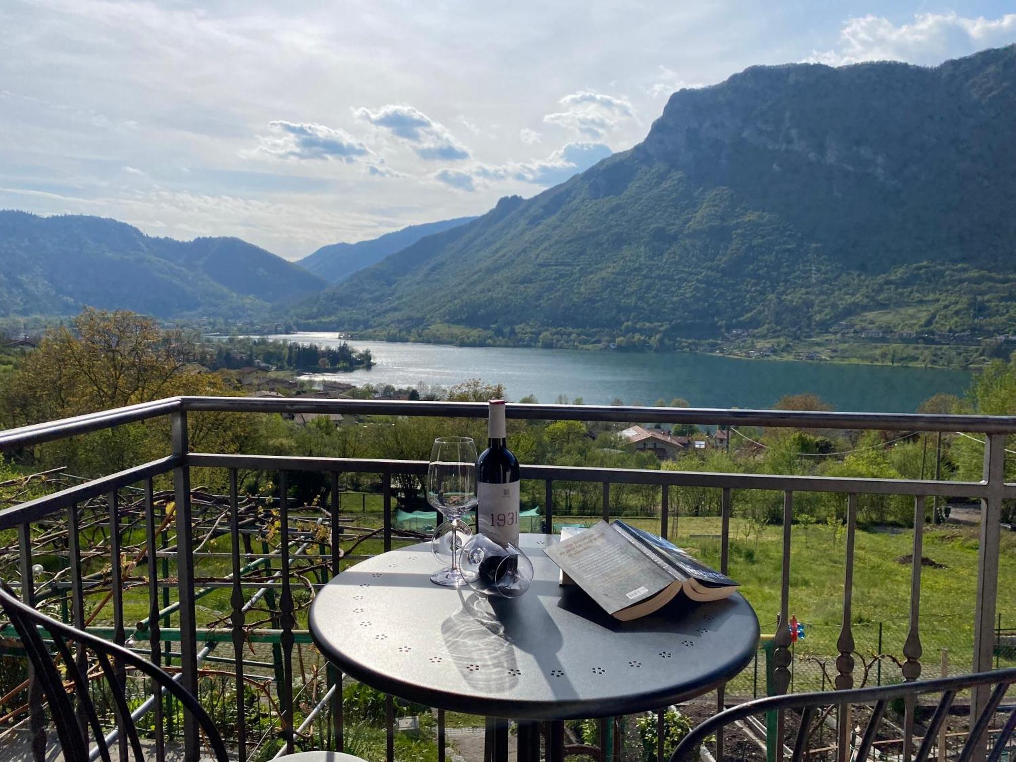 Casa Carla, Bis 4 Personen, Garten, Balkon Mit Blick Auf Den See Und Die Berge Кроне Экстерьер фото