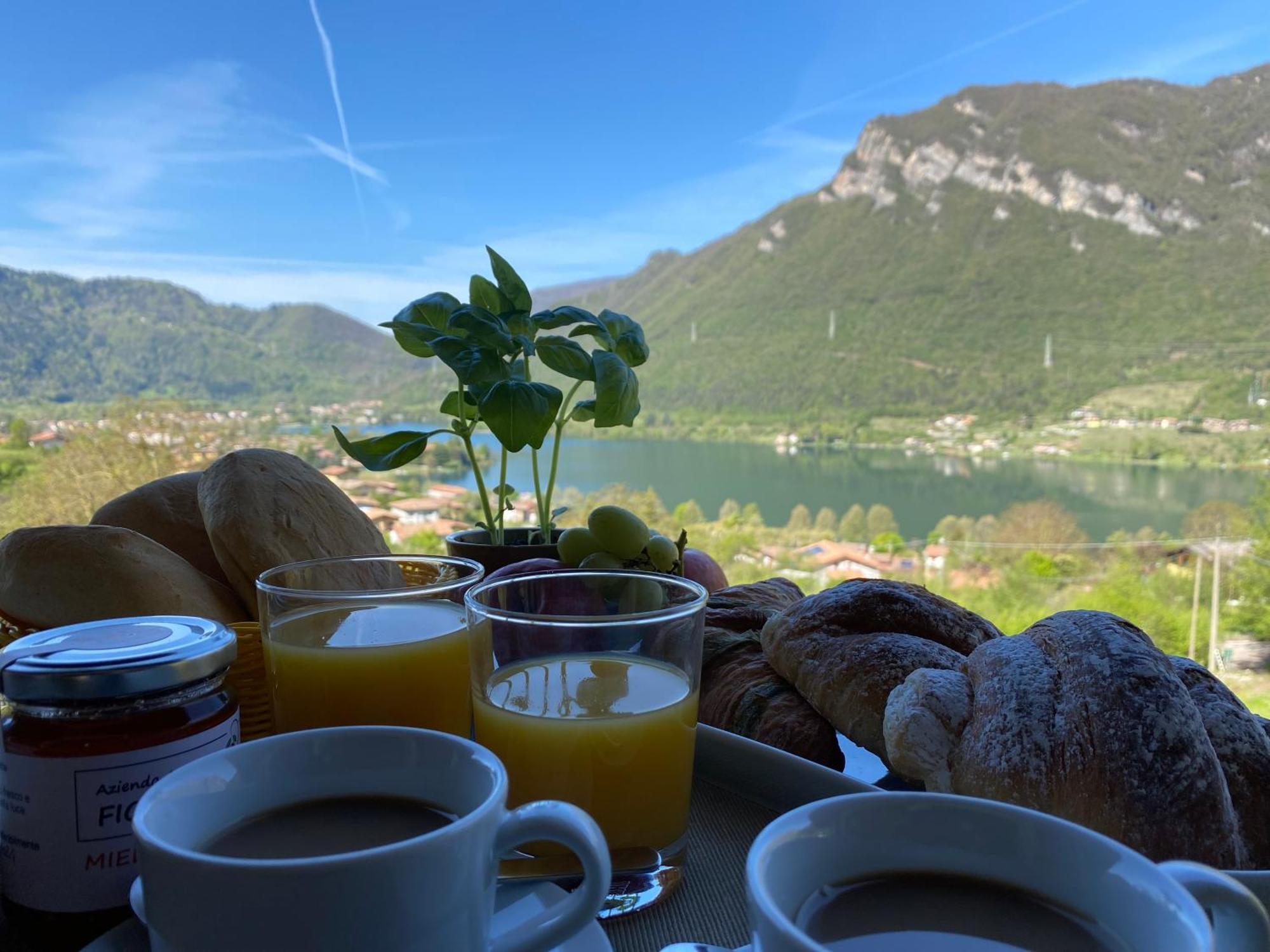 Casa Carla, Bis 4 Personen, Garten, Balkon Mit Blick Auf Den See Und Die Berge Кроне Экстерьер фото